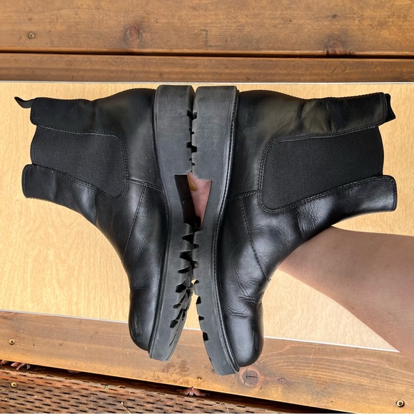 Vagabond Shoemaker Kenova Black Leather Chelsea Chunky Sole Ankle Boot Sz EU 40 - Picture 11 of 16